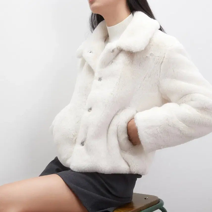 [BUNJANG] Mio White Short Fur Jacket / 미쏘 화이트 숏 퍼 자켓