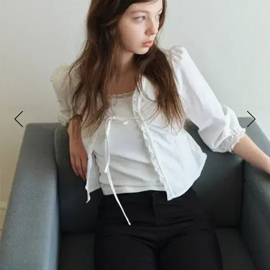 [BUNJANG] Lily & Co. Leaf Blouse / 릴리코츠 리프 블라우스