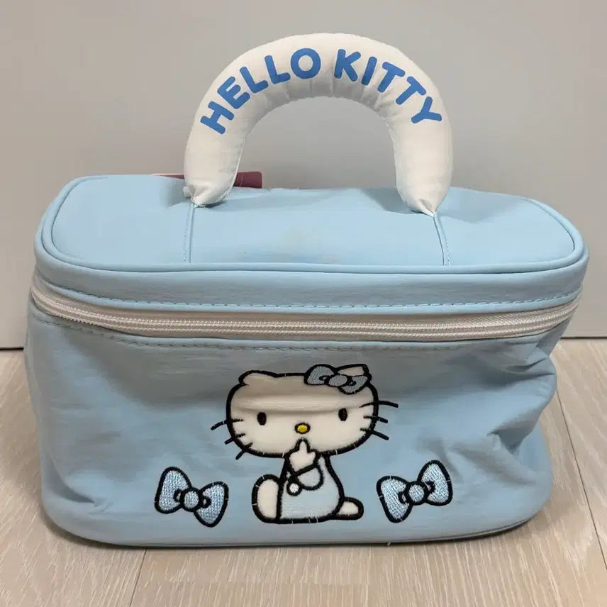 [BUNJANG] Sanrio Hello Kitty Sky Blue Vanity Pouch / [새상품] 헬로키티 하늘색 바니티 사각 파우치