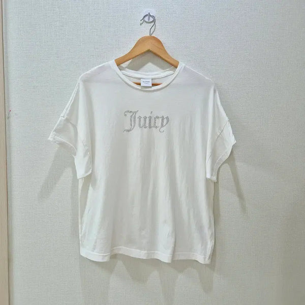 [BUNJANG] Juicy Couture Cubic Logo White Short Sleeve T-Shirt (L / Loose Fit) / 쥬시꾸뛰르 큐빅 로고 화이트 반팔 티셔츠 (L사이즈/루즈핏)