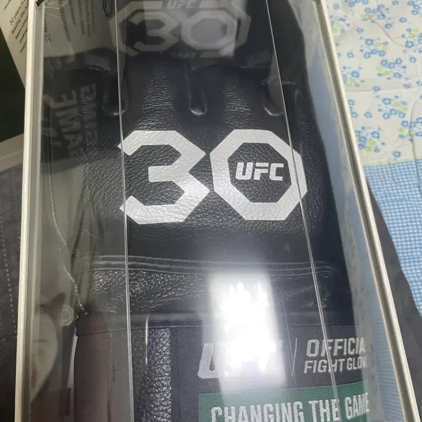 [BUNJANG] UFC 30th Anniversary Official Fight Gloves (M Size) / UFC글러브 30주년 오피셜 파이트 글러브