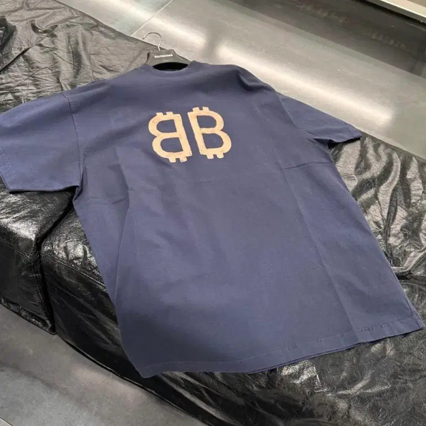 [BUNJANG] Balenciaga Crypto Short Sleeve T-Shirt Size 3 Navy / 발렌시아가 크립토 반팔티 3사이즈