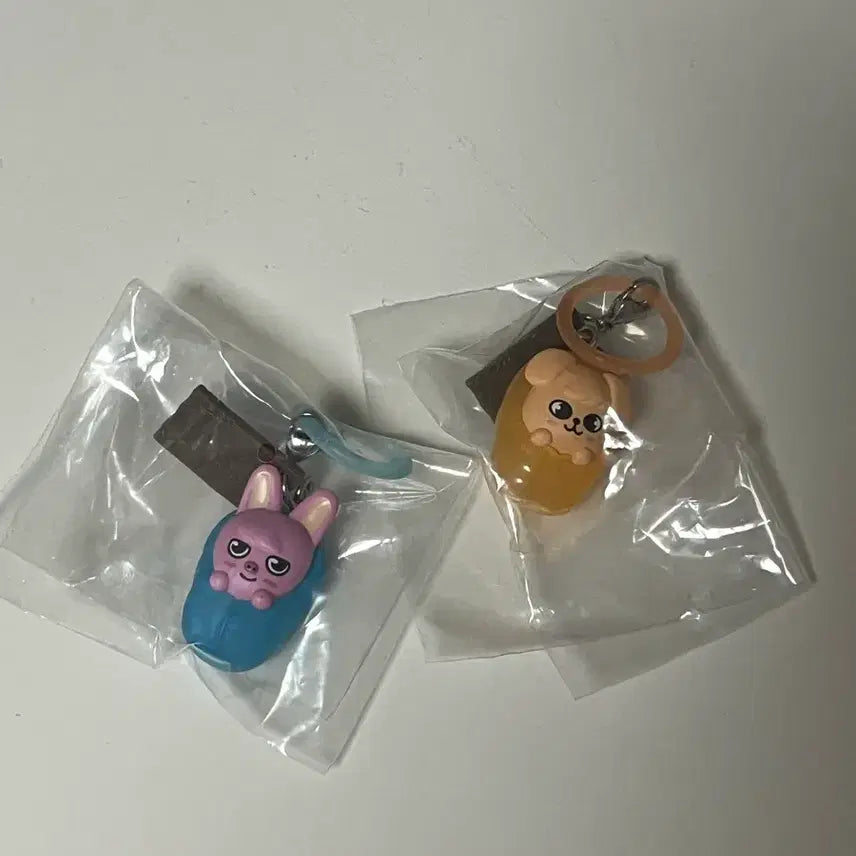 [BUNJANG] Stray Kids Hyunjin Dwaekki Camping Pouch Gacha Bundle Set / 스트레이키즈 스키즈 스키주 퍼핌 돼끼 캠핑 포대기 가챠 양도