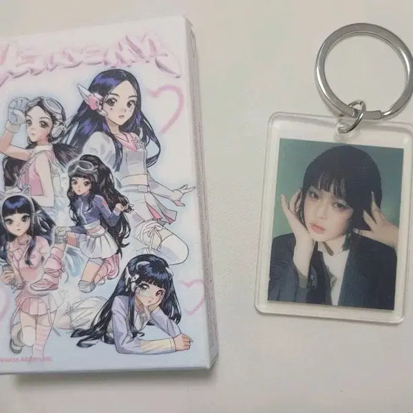 [BUNJANG] NewJeans Get Up Weverse Album Acrylic Keyring / [뉴진스] 하우스윗 아크릴 키링 겟업 위버스 앨범
