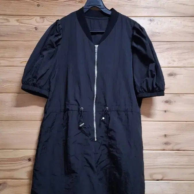 [BUNJANG] Black Crinkled Jumpsuit (Free Size) / 바스락  점프수트