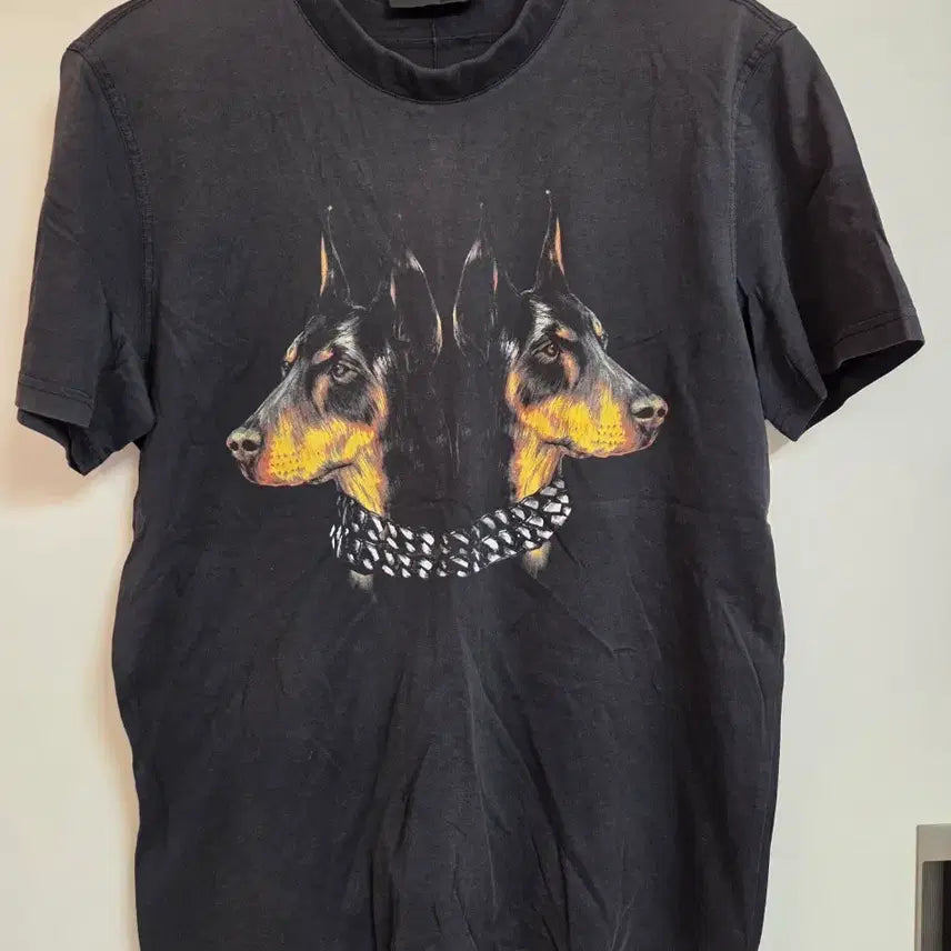 [BUNJANG] Givenchy Doberman Graphic T-Shirt / 지방시 도베르만 그래픽 반팔티셔츠