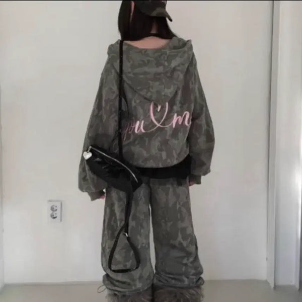 [BUNJANG] Camo Embroidered Training Jogger Pants / 원가6만원>급처>카모 자수 트레이닝 조거팬츠