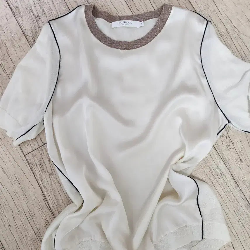 [BUNJANG] SO WOOL Ivory Blouse with Navy Trim / SO WOOL 블라우스