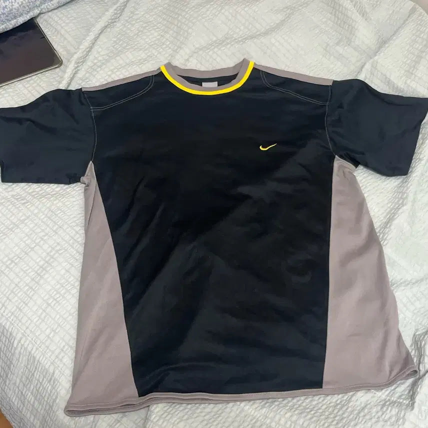 [BUNJANG] Nike Short Sleeve T-Shirt Black/Light Grey / 나이키 반팔티 블랙/라이트 그레이