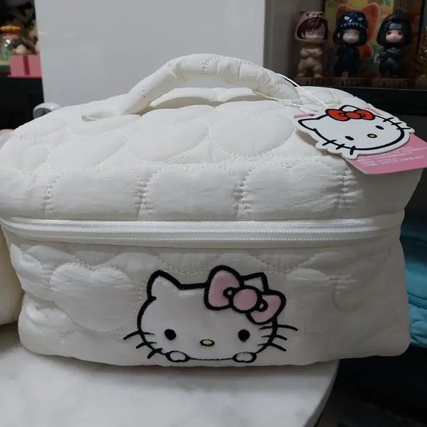 [BUNJANG] Hello Kitty Heart Quilting Pouch White / 헬로키티 하트 퀼팅 파우치 화이트 새상품