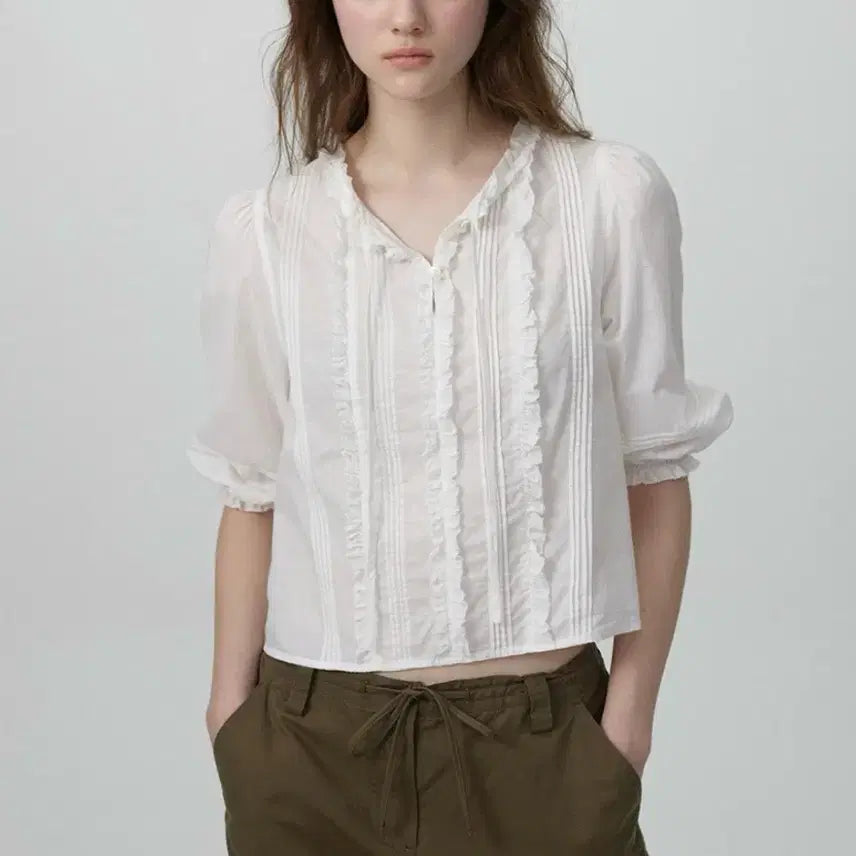 [BUNJANG] The Barnet Frill Pintuck Blouse - Small / 더바넷 프릴 핀턱 블라우스