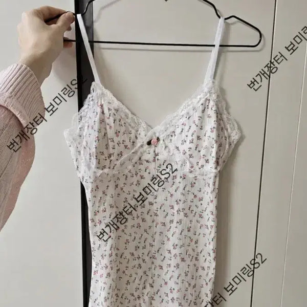 [BUNJANG] Floral Bodysuit for Women / (착샷) 중고 여성 플로럴 바디수트