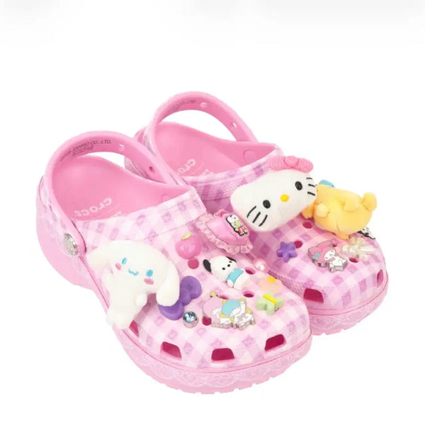 [BUNJANG] Crocs x Sanrio Hello Kitty & Friends Classic Platform Shoes (US 6 / KR 230) / 크록스 X 산리오 헬로키티 앤 프렌즈 클래식 플랫폼  (230)