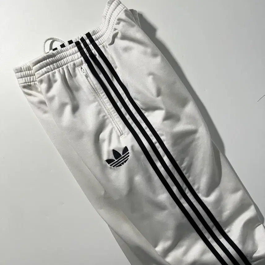 [BUNJANG] Adidas Satin Firebird Track Pants White / 아디다스 새틴 파이어버드 화이트 트랙팬츠 90-95