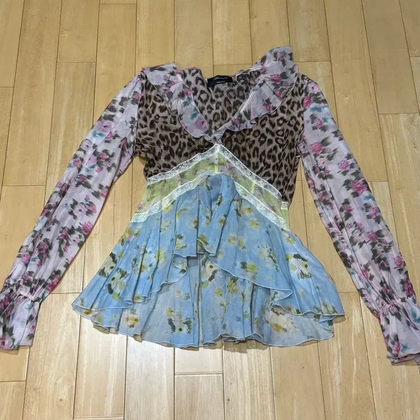 [BUNJANG] Blumarine Leopard Floral Silk Blend Blouse / 블루마린 호피 플로럴 블라우스