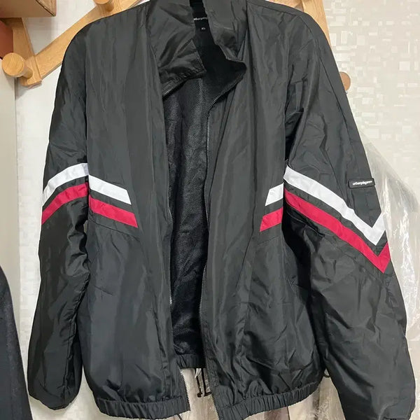 [BUNJANG] Urbanplace Windbreaker Jacket / 어반플레이스 바막 자크고장