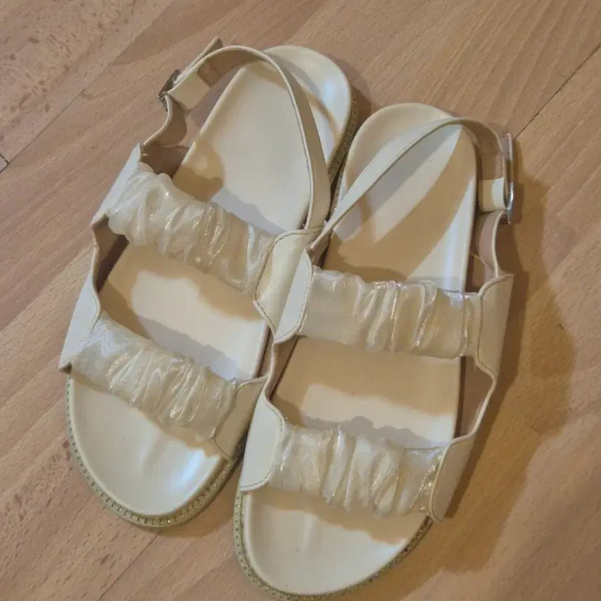 [BUNJANG] Big Size Shirring Strap Sandals Beige / 빅사이즈 셔링 스트랩 샌들 베이지
