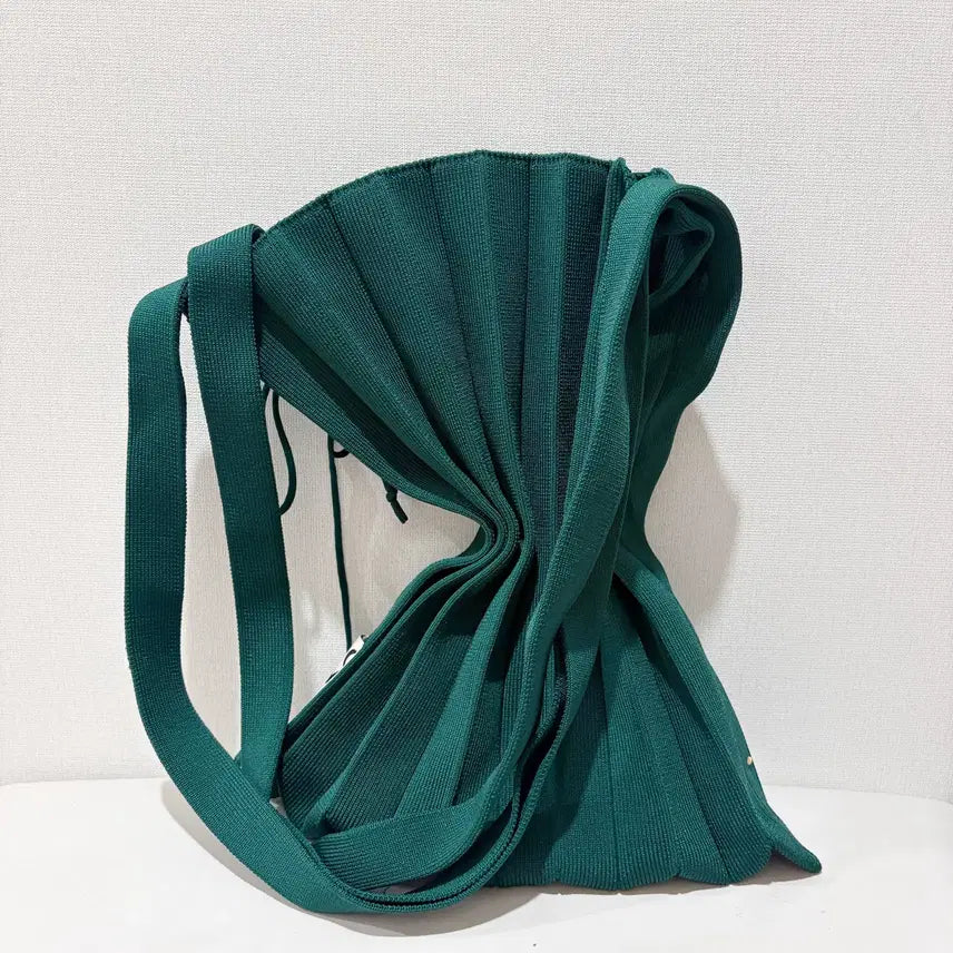 [BUNJANG] Joseph And Stacey Pleats Knit Bag M Size / 조셉앤 스테이시 플리츠 니트백 M사이즈