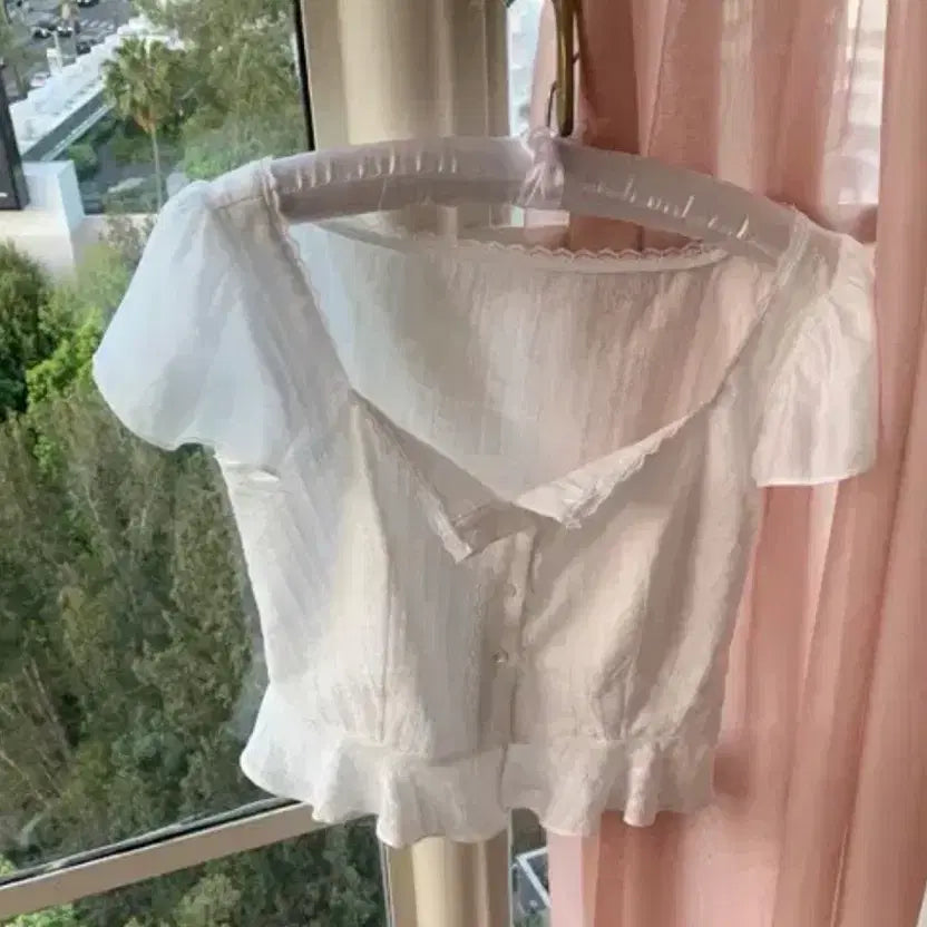 [BUNJANG] Liz Wendy Blouse / 리즈 웬디 블라우스