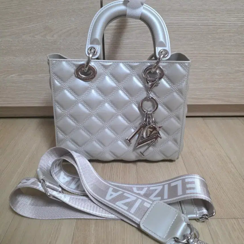 [BUNJANG] Quilted Mini Tote Bag / 퀼팅 미니 토드백
