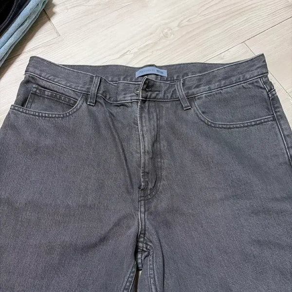 [BUNJANG] Uniqlo JW Anderson Straight Denim Jeans (Size 34) / 유니클로 jw앤더슨 스트레이트 데님 34