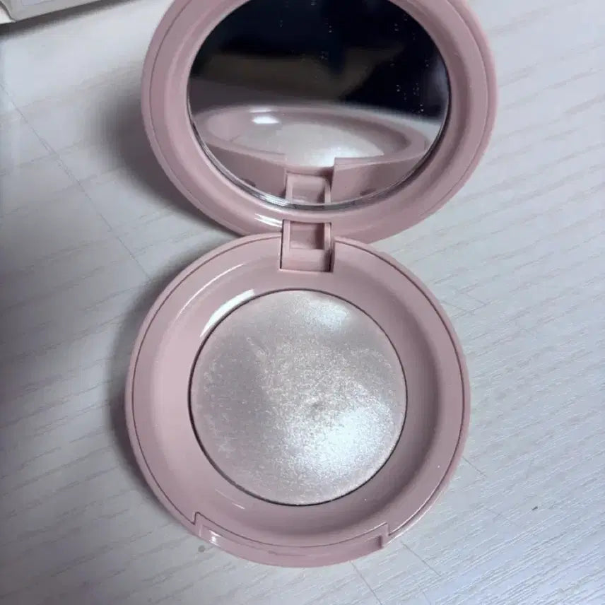 [BUNJANG] Rare Beauty Enlighting Highlighter / 레어뷰티 엔라이튼 하이라이터