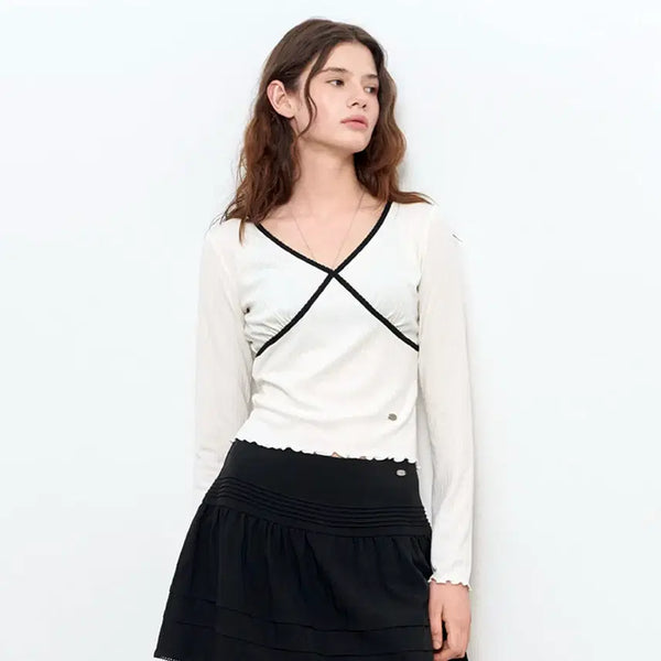 [BUNJANG] Generalidea Color-Block Eyelet V-Neck T-Shirt / 제너럴아이디어(Generalidea) 배색 아일렛 V넥 티셔츠 55