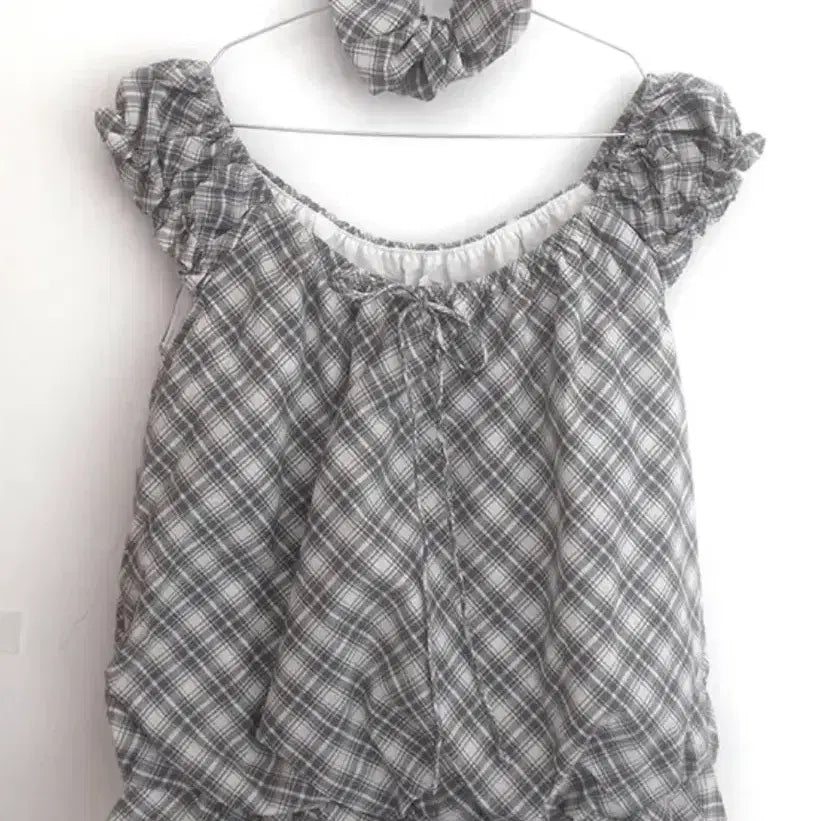 [BUNJANG] Checkered Blouse with Scrunchie Set / 체크 블라우스