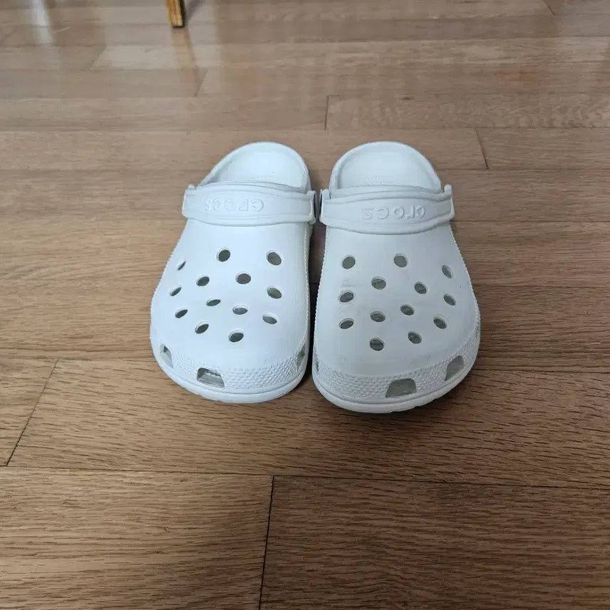 [BUNJANG] Crocs White W6 / 크록스 화이트 W6(택포)