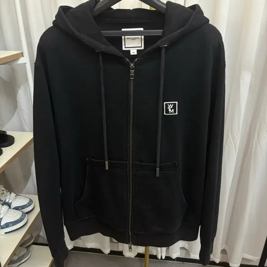 [BUNJANG] Wooyoungmi Black Back Logo Zip-Up Hoodie Size 46 / [46] 우영미 백로고 후드집업 블랙