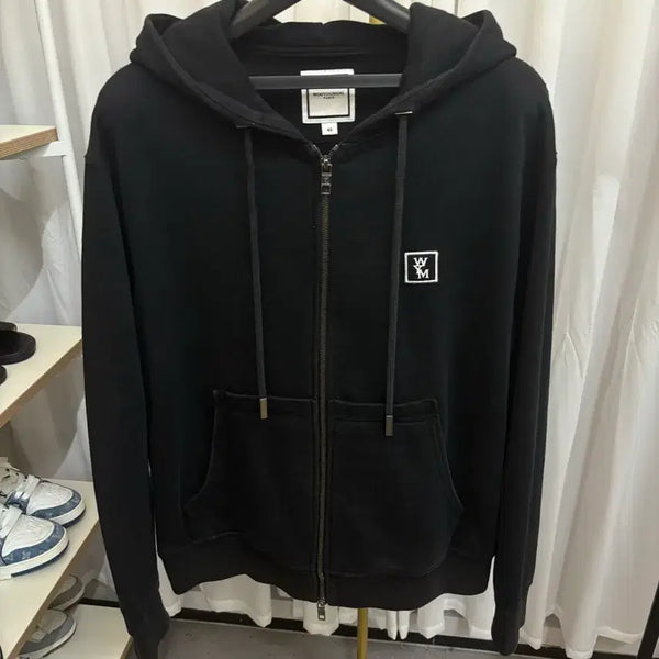 [BUNJANG] Wooyoungmi Black Back Logo Zip-Up Hoodie Size 46 / [46] 우영미 백로고 후드집업 블랙