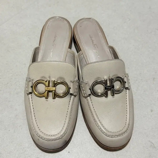 [BUNJANG] Salvatore Ferragamo Gancini Mules Loafers Beige / 페라가모 간치니 뮬 로퍼 베이지 (6D사이즈/235)
