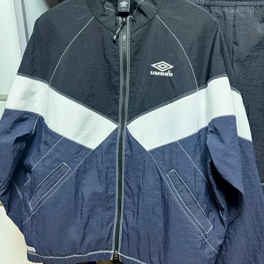 [BUNJANG] Umbro Talsan Windbreaker Jacket / 엄브로 타슬란 바람막이