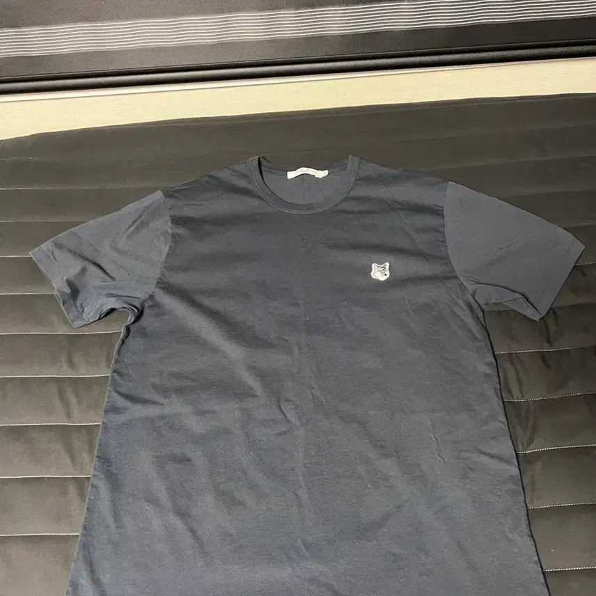 [BUNJANG] Maison Kitsuné Navy Fox Logo Short Sleeve T-Shirt / 메종키츠네 반팔