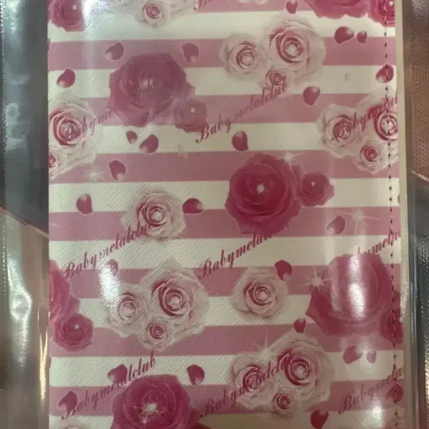 [BUNJANG] Baby Metal Club (BeMeCle) Baby Metal Club Passport Wallet (First-come, Special Benefit) / 베메클 베이비메탈클럽 선착 특전 여권지갑 갸루