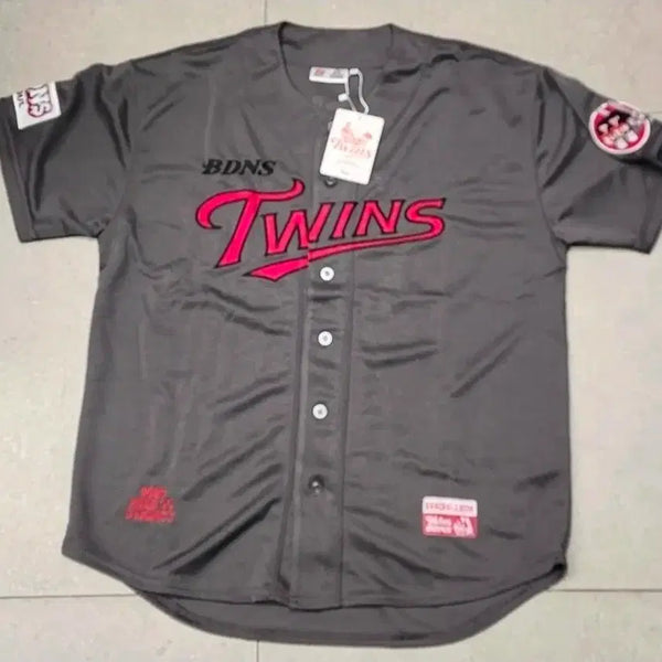 [BUNJANG] LG Twins X Bad Neighbors Collaboration Gray Jersey XXL / LG트윈스 X 빠더너스 그레이유니폼  XXL