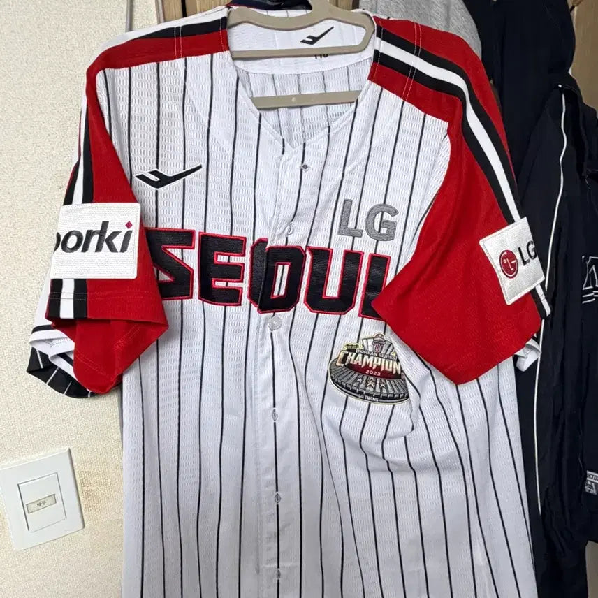 [BUNJANG] LG Twins Authentic Championship Patch Uniforms / 엘지 유니폼 팝니다