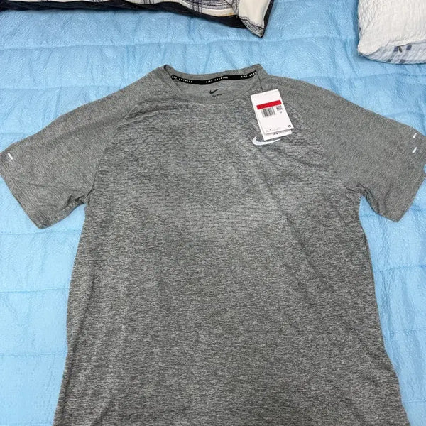 [BUNJANG] Nike Stride Running Short Sleeve T-Shirt / [100] 나이키 스트라이드 러닝반팔