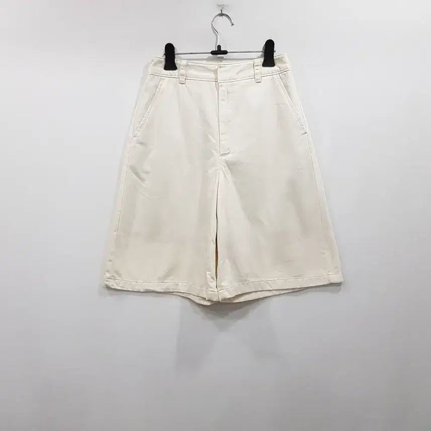 [BUNJANG] Uniqlo Cotton 5-Part Wide Shorts Women's S / R759 유니클로 아이보리 코튼 면 5부 와이드 반바지 여S