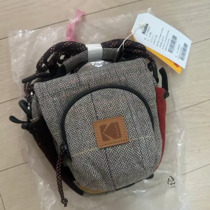 [BUNJANG] Kodak Herringbone Pattern Shoulder Mini Crossbody Bag / 코닥 헤링본 패턴 숄더 미니 크로스백