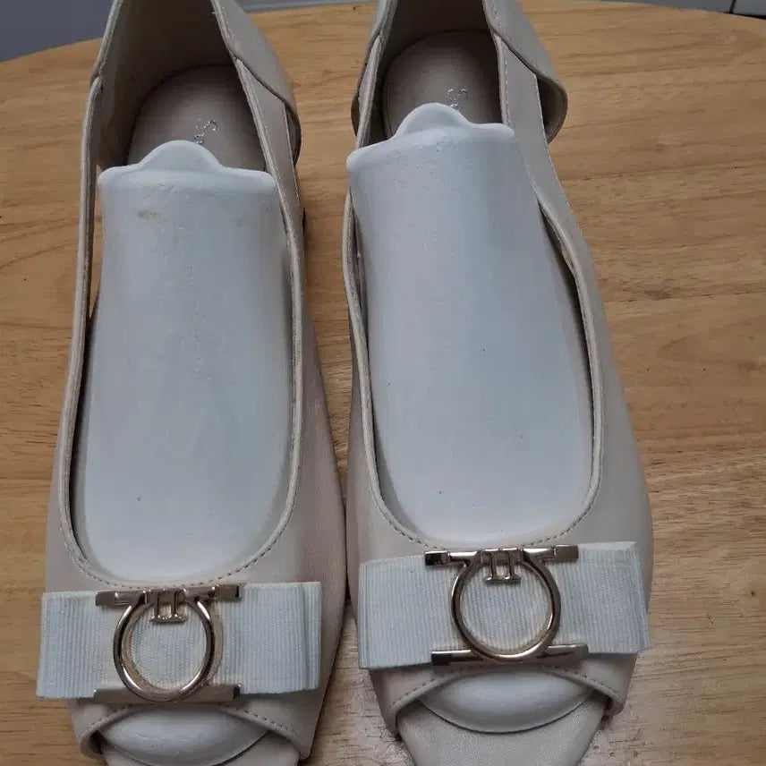 [BUNJANG] Women's Flats Size 250 / 샌들구드단화  사이즈 250호 디자인강추 새상품 사진참고