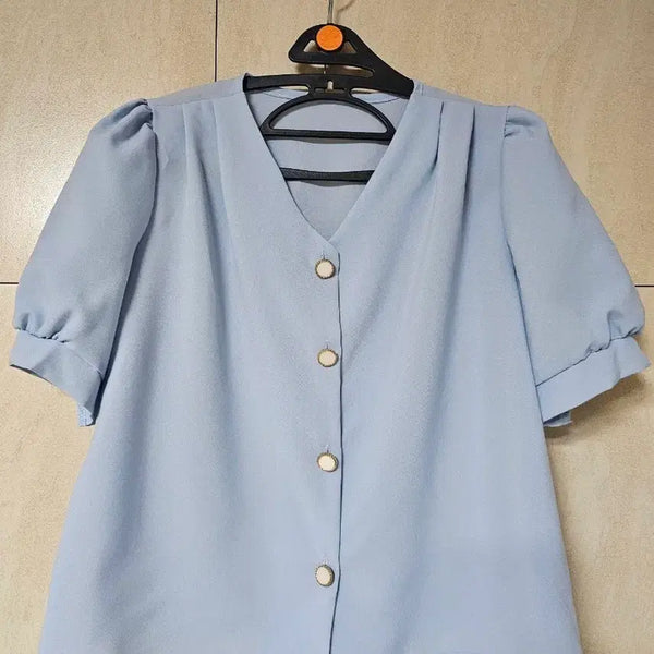 [BUNJANG] Sky Blue Puff Sleeve Blouse (Size 55-77) / 새상품)하늘색 퍼프 소매 블라우스 55~77