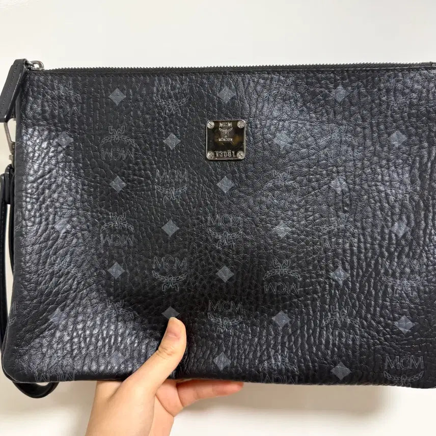 [BUNJANG] MCM Clutch Bag Black / MCM 엠씨엠 클러치백