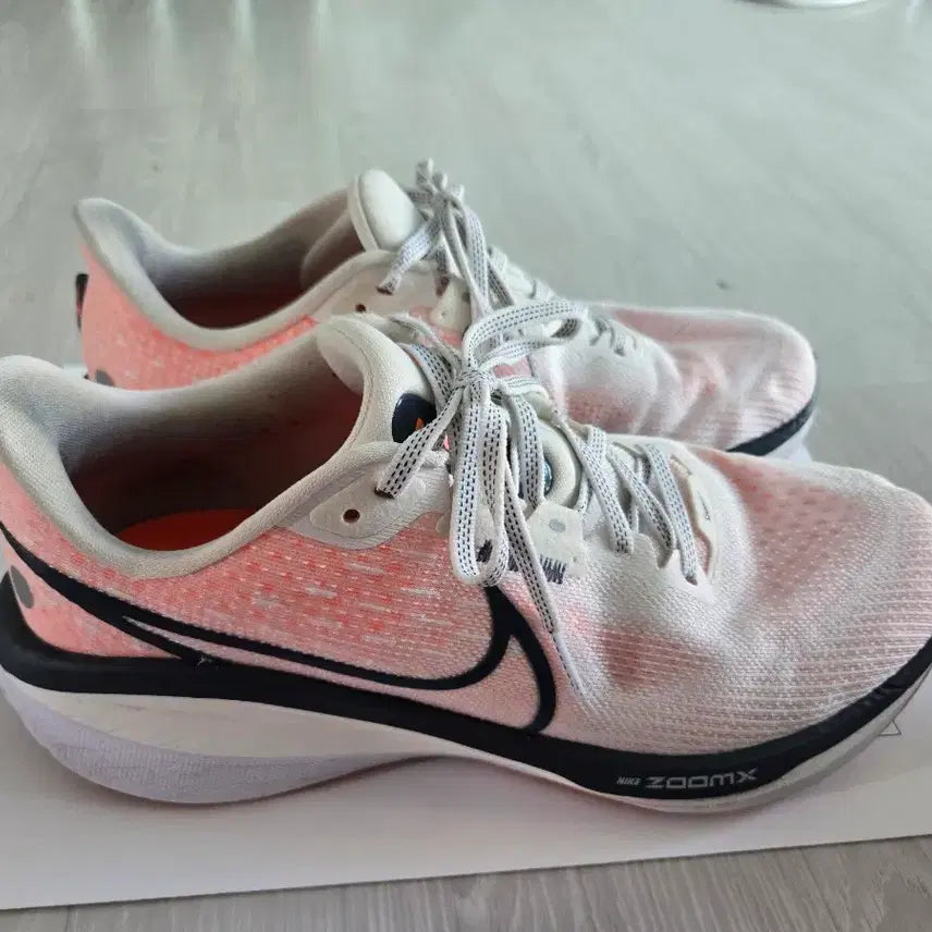 [BUNJANG] Nike Zoom Vomero 17 Total Orange Running Shoes / 나이키 줌 보메로 17 토탈오렌지 260
