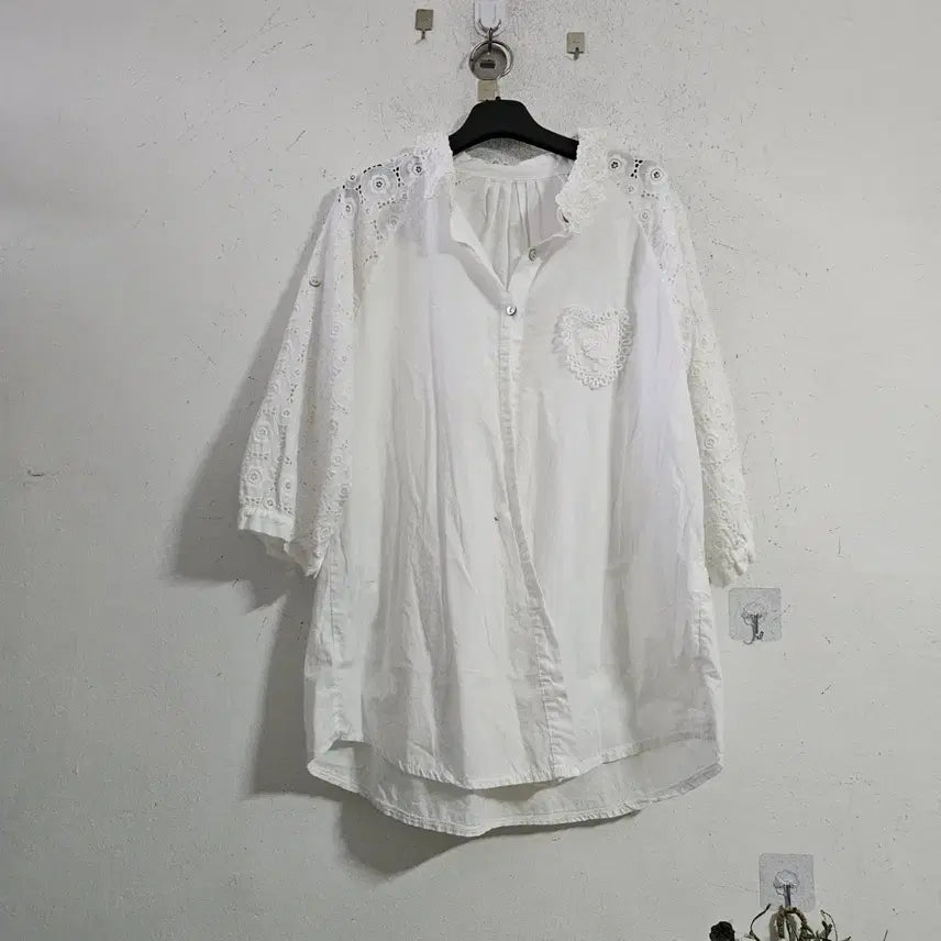 [BUNJANG] White Lace Blouse Shirt / 흰색 레이스 블라우스 셔츠