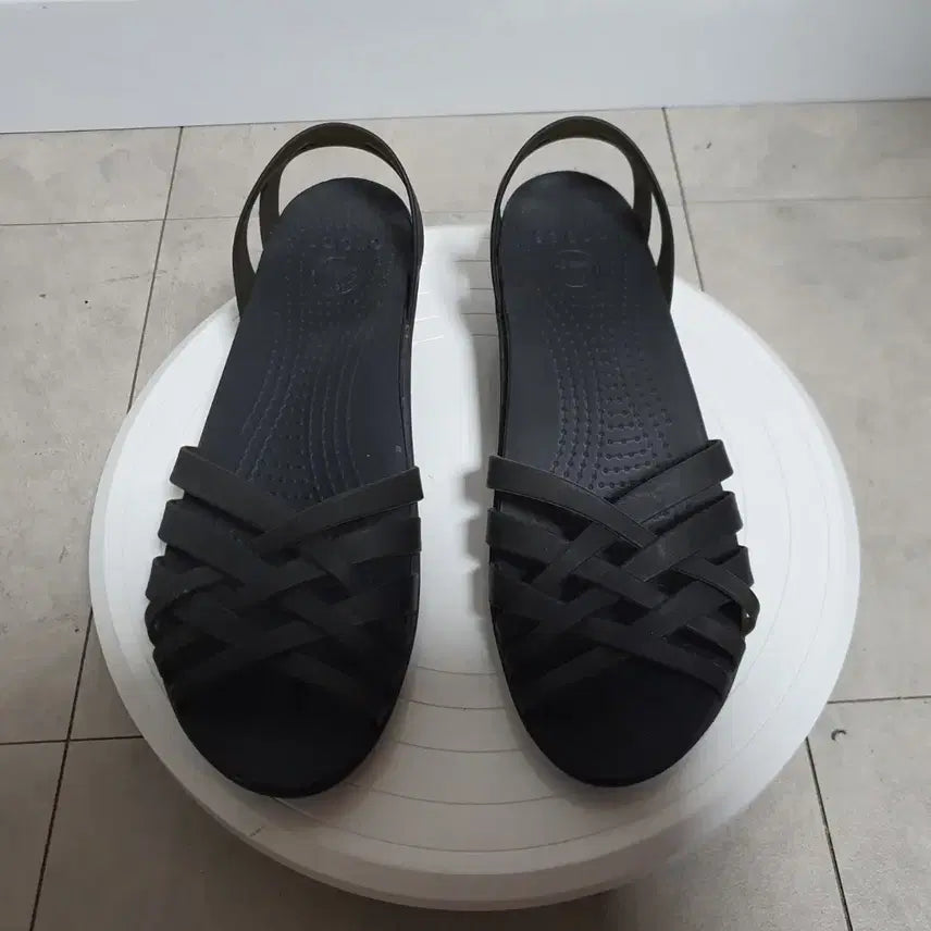 [BUNJANG] Crocs Huarache Flat Women Black / 크록스 후라체 플랫 우먼 블랙 245-250mm (W8)