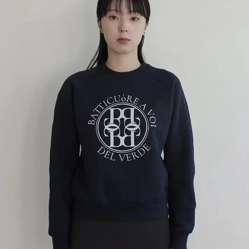 [BUNJANG] Lovatti Women's Sweatshirt Navy / 루바티 여자 맨투맨 네이비