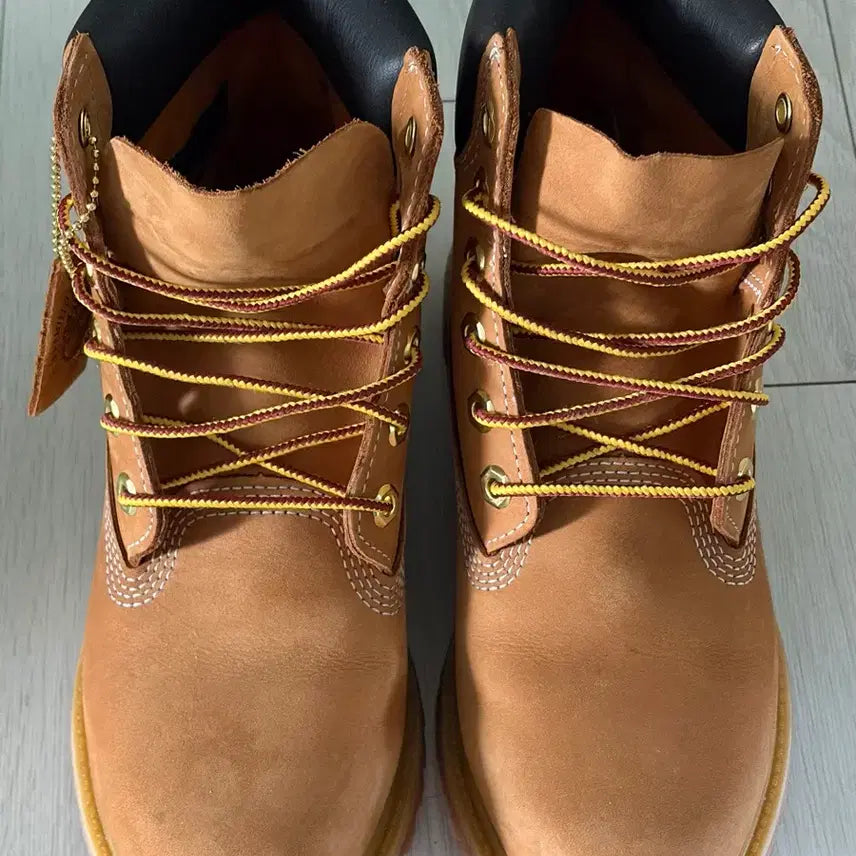 [BUNJANG] Timberland 6-Inch Premium Waterproof Boots Yellow (US 6) / (새상품급) 팀버랜드 6인치 프리미엄 옐로 워터프루프 (240)