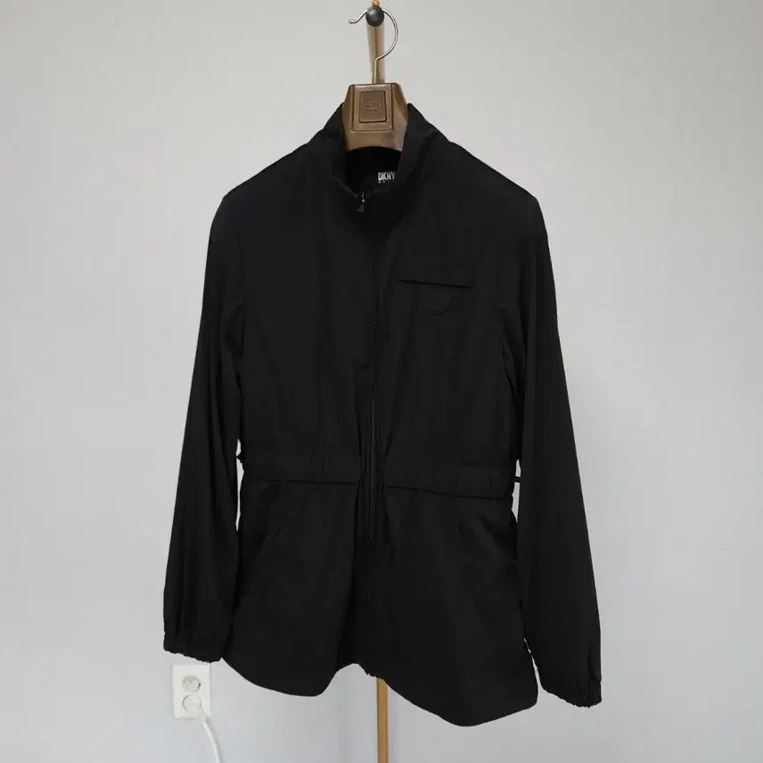 [BUNJANG] DKNY Women's Lightweight Golf Windbreaker Jacket / M ) DKNY 골프 여성 여름 경량 바람막이 자켓