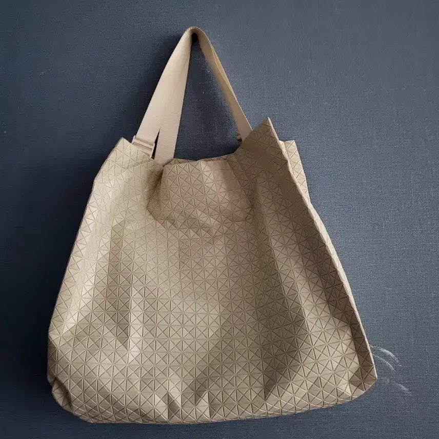 [BUNJANG] Issey Miyake Bao Bao Cart Bag Beige / 이세이미야케 바오바오 카트백 베이지